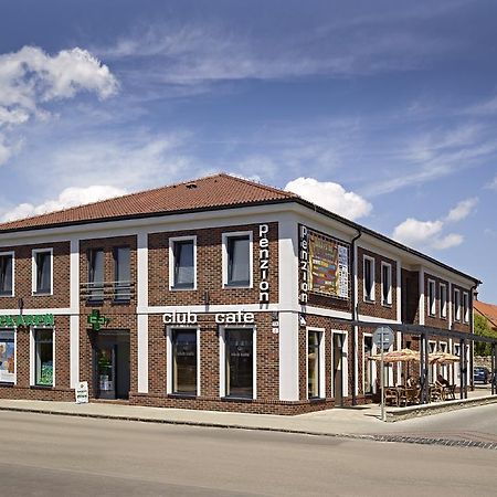 Penzion Club Skalica Exterior foto